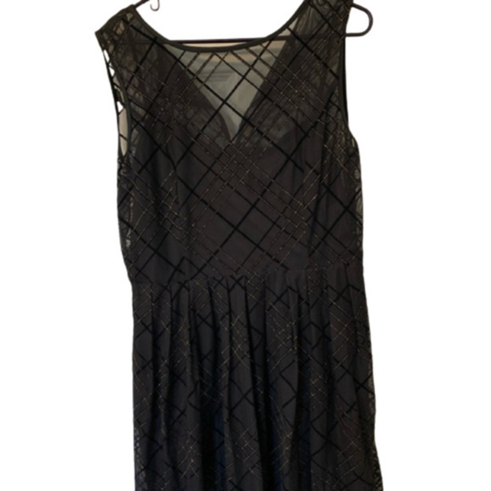 Ellen Tracy Nordstrom Black Gold Belted Fit and Flare Sleeveless Dress - Picture 12 of 13